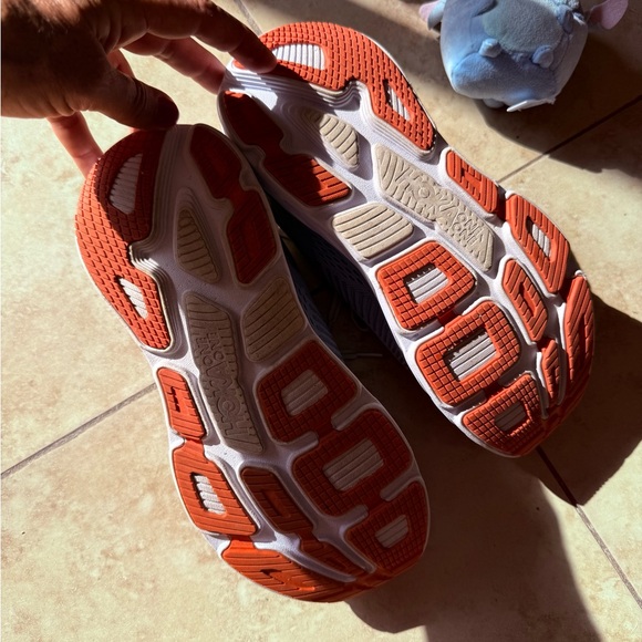 HOKA One One Hot Coral Rincon size 8 - Picture 4 of 6